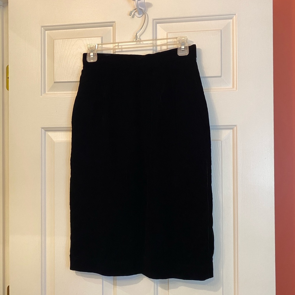 Anne Klein II Black Velvet Midi Skirt - Vintage